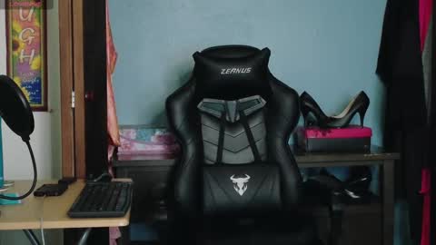 TreeJeanne online show from October 2025 11:35:01 PM