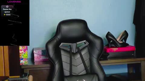 TreeJeanne online show from November 2025 03:04:01 AM