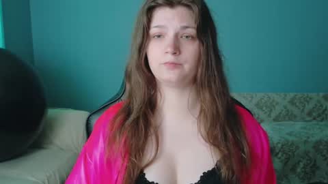 TreeJeanne online show from June 2026 08:41:02 PM