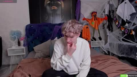 Snapshot of trevorbenson chatting on October 2025 03:07:02 AM TrevorBenson online show from October 2025 03:07:02 AM