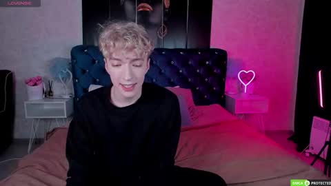 Snapshot of trevorbenson chatting on November 2025 08:58:02 AM TrevorBenson online show from November 2025 08:58:02 AM