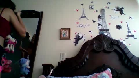 triana_bell online show from October 2025 04:49:01 PM