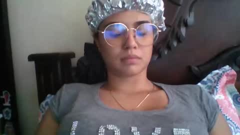 triana_bell online show from January 2026 05:58:02 PM