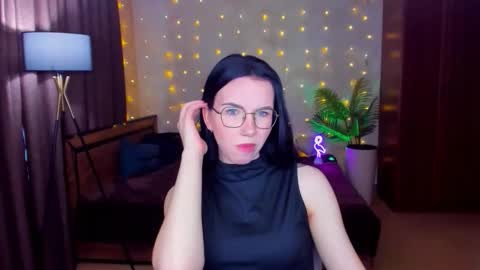 TriciaDaisy online show from April 2026 06:41:02 AM