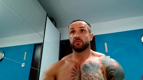 tridentmuscles online show from October 2025 10:42:01 PM