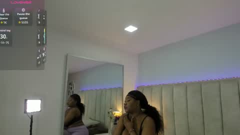 Snapshot of trieximars chatting on July 2026 01:03:01 PM Triexi Mars online show from July 2026 01:03:01 PM