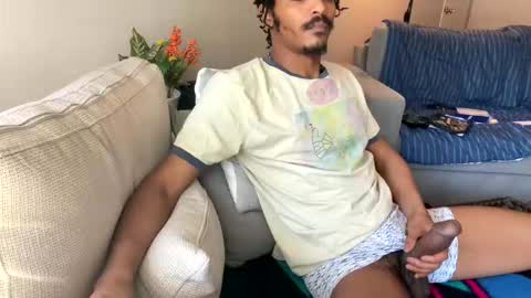 Snapshot of trillahung chatting on February 2026 07:29:01 PM WapBopper online show from February 2026 07:29:01 PM