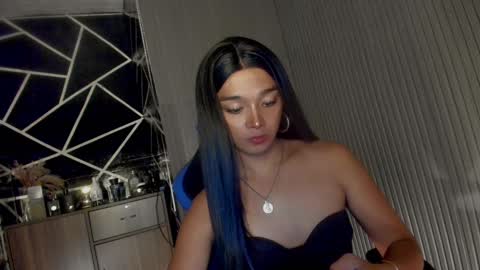 Ms Ella online show from March 2025 06:22:02 PM