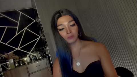 Ms Ella online show from March 2025 12:20:01 PM