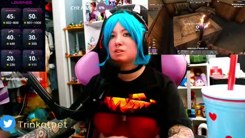 Trin Kat pet online show from March 2026 07:08:02 PM