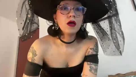 trinitysecrets online show from October 2025 06:03:02 PM