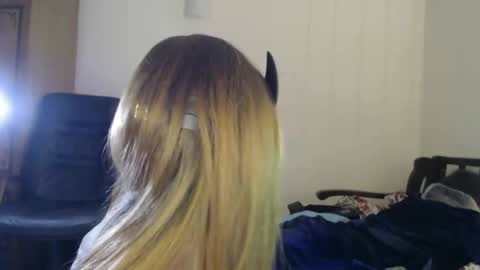 Snapshot of trioa chatting on January 2025 08:28:01 PM Tony and Kristina wait you everyday start 2230-0000 GMT online show from January 2025 08:28:01 PM