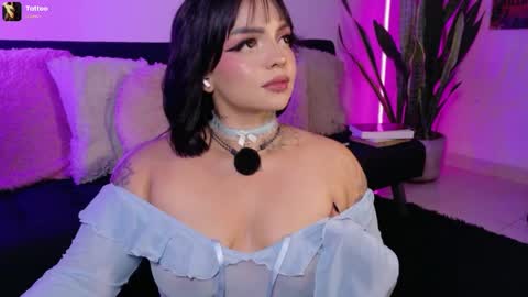 Val martinez  online show from May 2026 11:12:03 PM