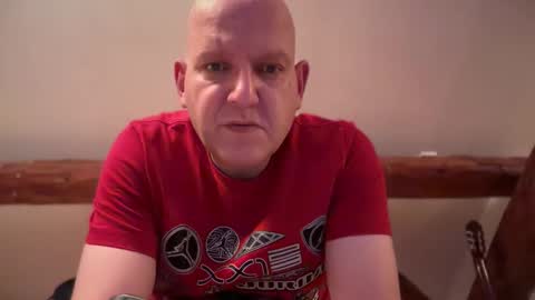 Triton online show from October 2025 05:05:02 AM