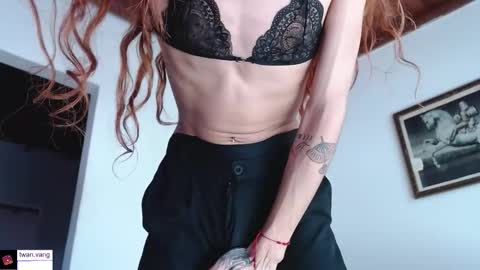 Snapshot of trix_fiore_oficial chatting on October 2025 09:37:02 PM Trix online show from October 2025 09:37:02 PM