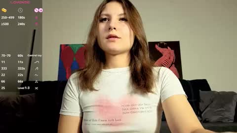 trixibell online show from November 2025 04:26:02 AM