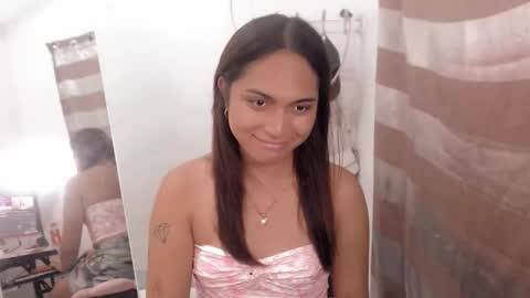 Trixie Love online show from May 2026 05:01:02 AM