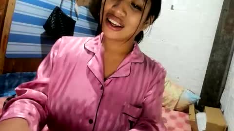 Snapshot of trixiebayeserra chatting on October 2025 04:20:02 PM trixiebayeserra online show from October 2025 04:20:02 PM