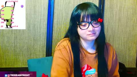 trixiedoescamcam online show from November 2025 12:55:01 AM