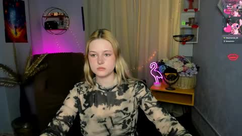 Trixy online show from April 2026 12:11:02 PM