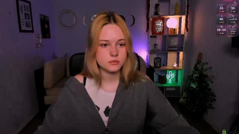 Trixy online show from April 2026 12:19:02 PM