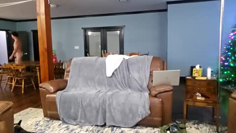 Snapshot of trojanswingers chatting on November 2025 05:43:01 AM trojanswingers online show from November 2025 05:43:01 AM