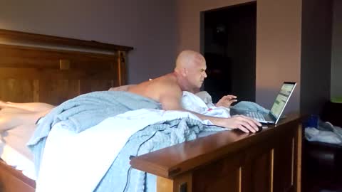 Snapshot of trojanswingers chatting on December 2025 06:12:01 PM trojanswingers online show from December 2025 06:12:01 PM