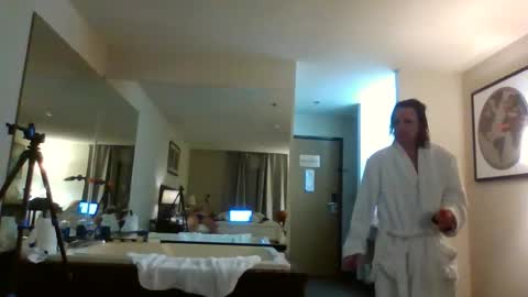 Snapshot of trojanswingers chatting on February 2026 06:33:02 AM trojanswingers online show from February 2026 06:33:02 AM