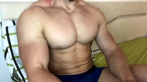 Troncq online show from November 2025 09:41:02 AM