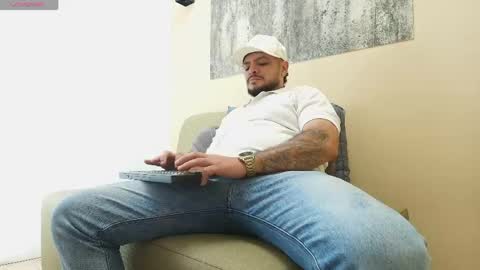 Troy online show from April 2026 10:19:02 PM