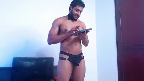    online show from December 2025 04:58:01 PM