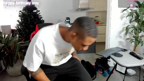 Troy wesly online show from December 2025 05:41:01 PM