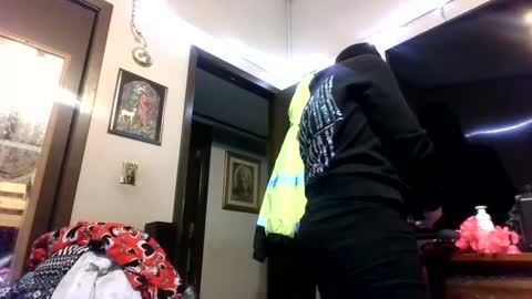 Snapshot of truckerswifetobe chatting on December 2024 04:31:02 AM TruckersWifeToBe online show from December 2024 04:31:02 AM