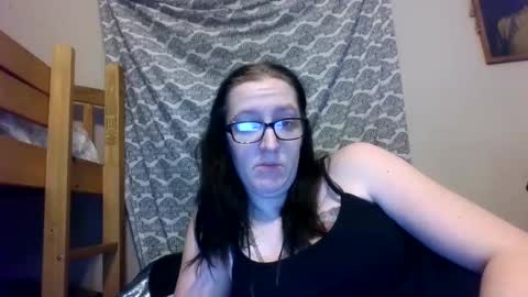 Snapshot of truckerswifetobe chatting on December 2024 11:27:02 PM TruckersWifeToBe online show from December 2024 11:27:02 PM