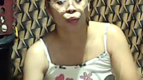 Snapshot of truefilipinabeauty chatting on April 2026 11:25:01 AM emily online show from April 2026 11:25:01 AM