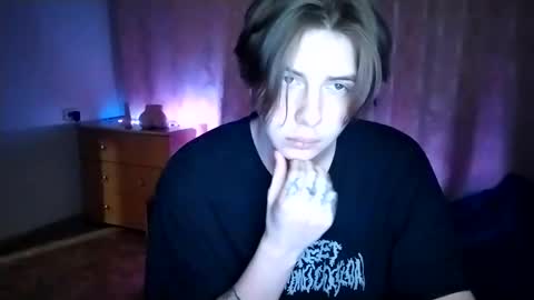 Emilum online show from February 2025 11:42:02 PM