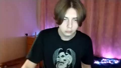 Emilum online show from February 2025 11:06:02 PM