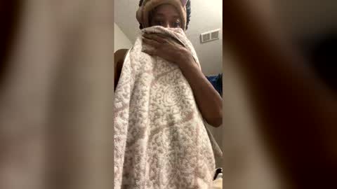 Snapshot of tsbrinks chatting on February 2026 03:08:01 PM tsbrinks online show from February 2026 03:08:01 PM