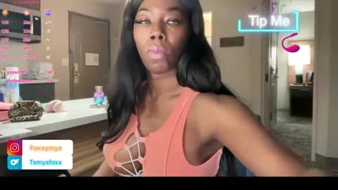 Snapshot of tsfoxx chatting on February 2026 11:44:01 PM tsfoxx online show from February 2026 11:44:01 PM