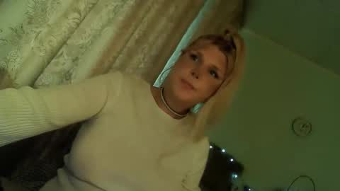 Annika online show from October 2025 09:10:01 AM