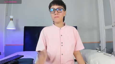 Maru online show from November 2025 09:36:02 PM