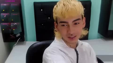 ttimy online show from April 2026 08:20:02 PM