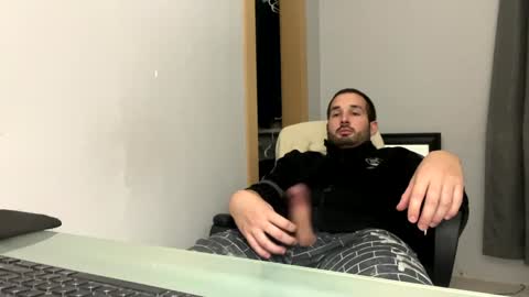 Snapshot of tuamante000 chatting on December 2024 12:17:01 AM Stimulation make me Cum in Public or in Pvt online show from December 2024 12:17:01 AM