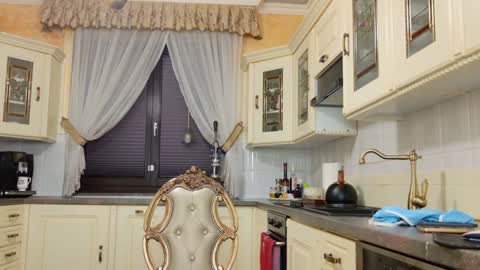 Snapshot of tunderose chatting on March 2025 04:49:01 AM Tunde online show from March 2025 04:49:01 AM