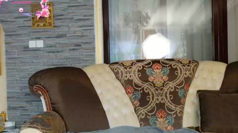 Tunde online show from May 2026 04:20:02 AM