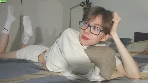 Snapshot of tuz94 chatting on December 2024 09:39:02 PM Dan online show from December 2024 09:39:02 PM