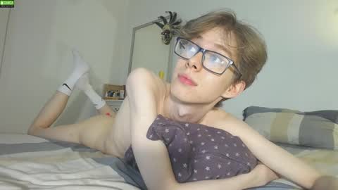 Snapshot of tuz94 chatting on December 2024 01:14:01 AM Dan online show from December 2024 01:14:01 AM