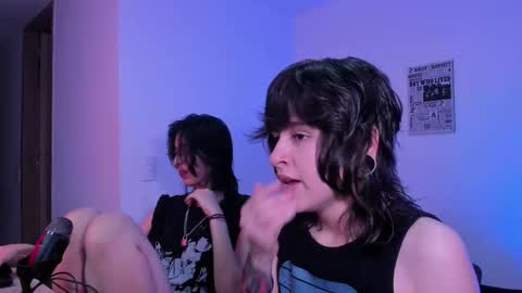 Snapshot of twilightmuses chatting on December 2025 11:23:01 PM Eve Lili online show from December 2025 11:23:01 PM