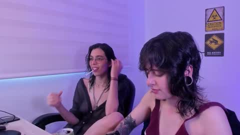 Snapshot of twilightmuses chatting on January 2026 09:31:02 PM Eve Lili online show from January 2026 09:31:02 PM