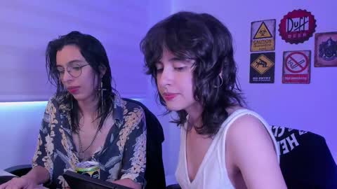 Snapshot of twilightmuses chatting on January 2026 09:02:02 PM Eve Lili online show from January 2026 09:02:02 PM